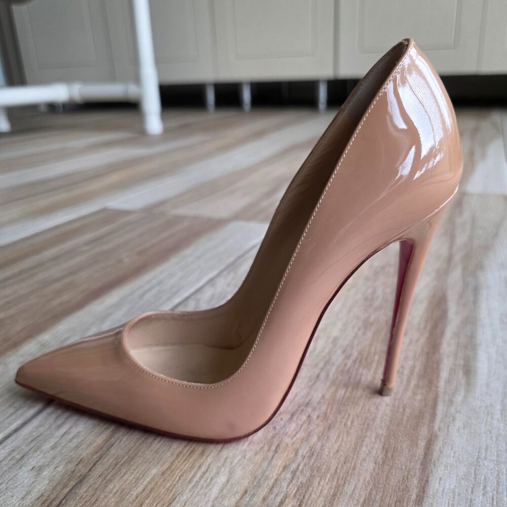 Christian Louboutin So Kate Nude Patent Leather Shoes Eur. 37.5